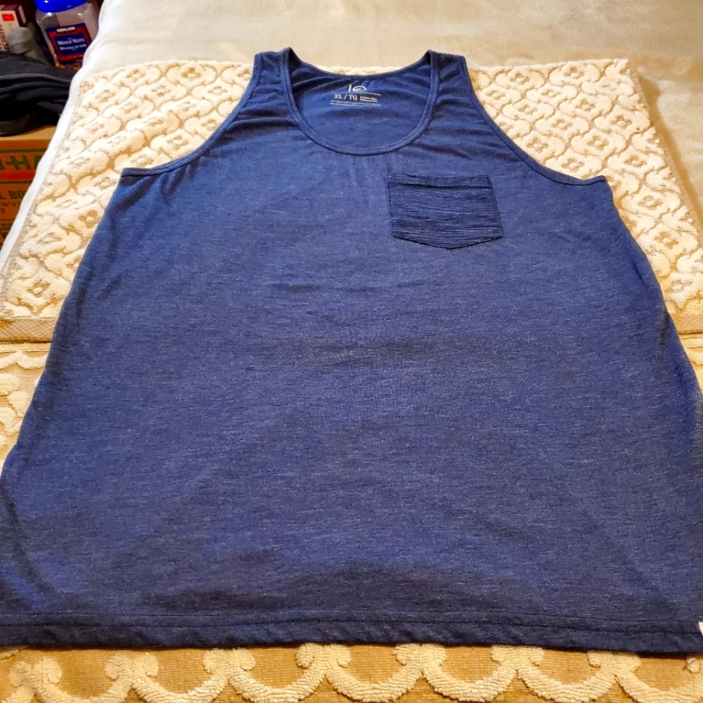 10 Tree recycled poly and organic cotton tee